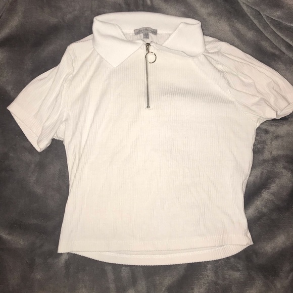 Short sleeve zip polo crop top!! - Picture 3 of 3